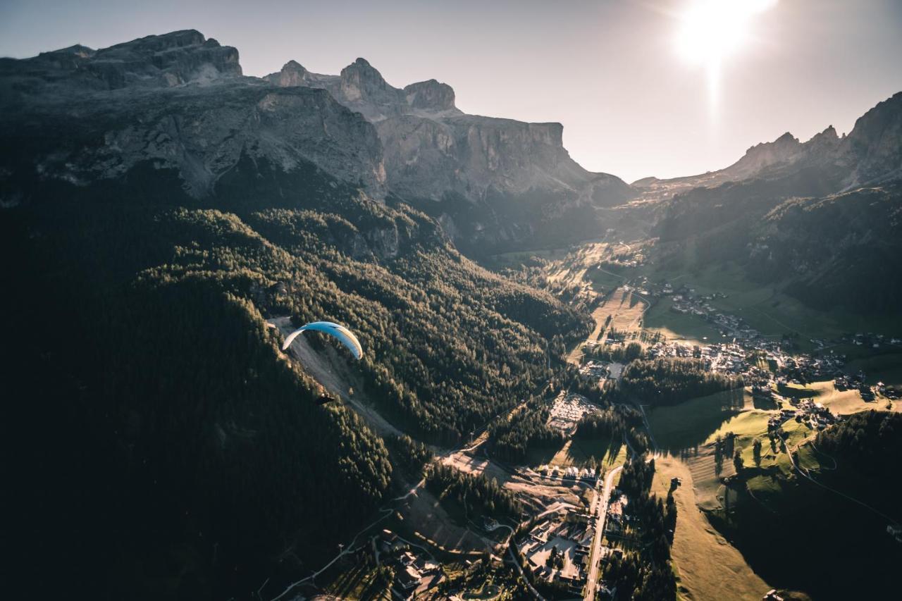 Hotel Jaegerhof Colfosco Kültér fotó