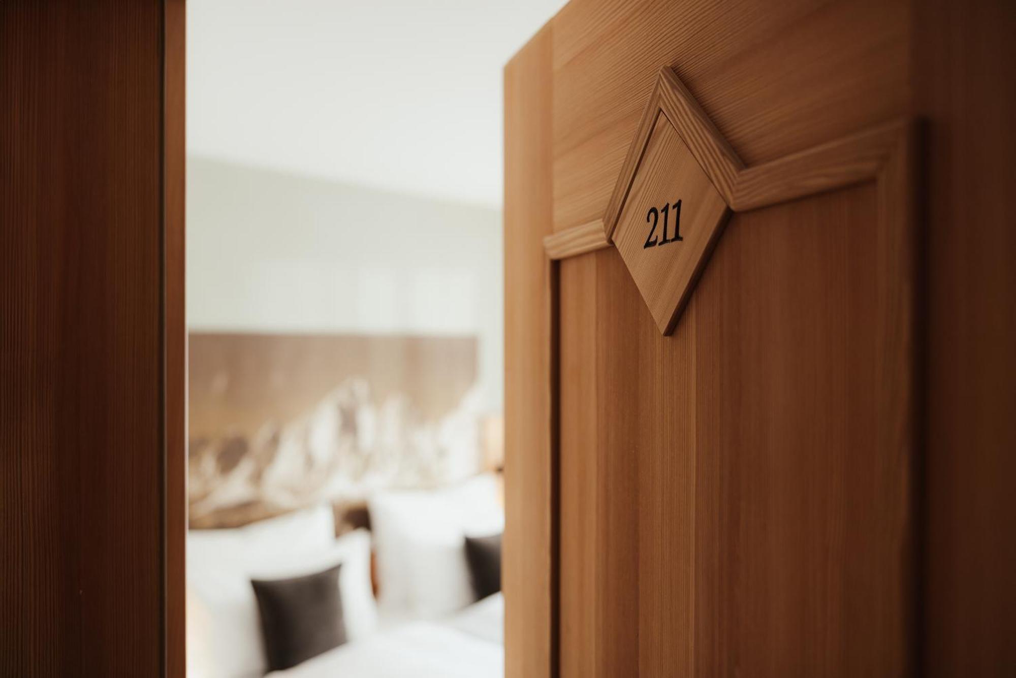 Hotel Jaegerhof Colfosco Szoba fotó